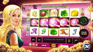 Pengguna membaca syarat bonus dengan teliti